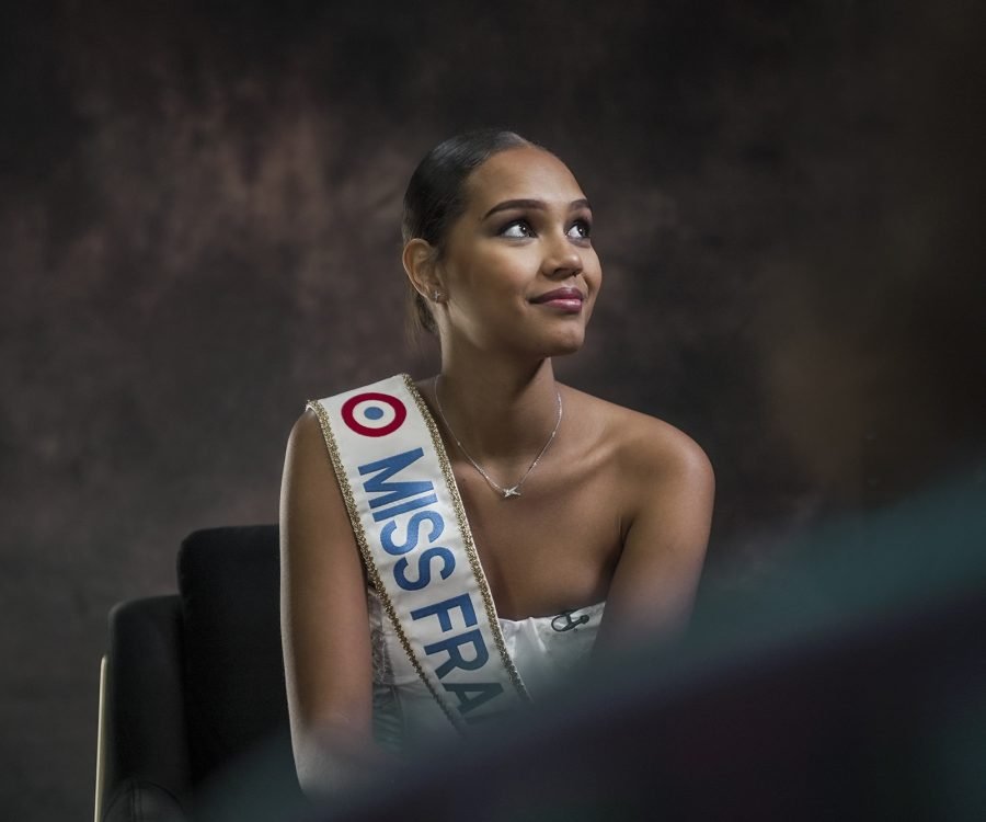 Tournage de l’interview d’Indira Ampiot, Miss France 2023, pour LEGEND